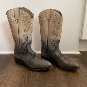 Frye Billy Pull On Boots size 7
